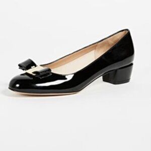 Salvatore Ferragamo Vara in nero